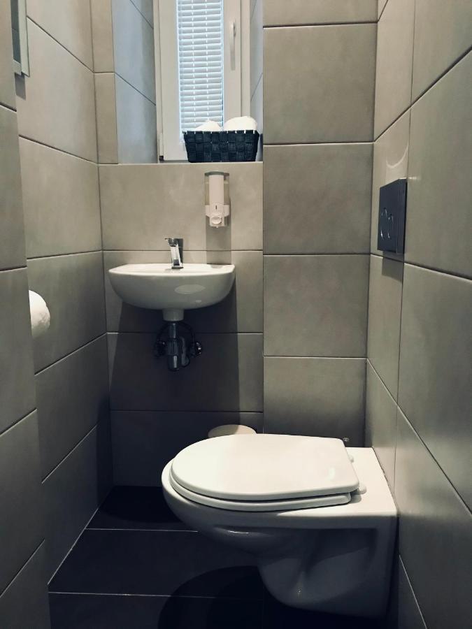 Topolove Rooms & Apartments Kraków Zewnętrze zdjęcie